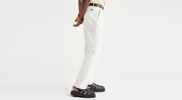 Dockers Original Chinos Relaxed Tapered Fit Tan