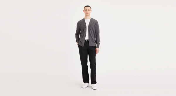 Dockers Signature Khakis Pleated Classic Fit Black