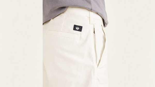 Dockers Ultimate 9.5" Shorts White