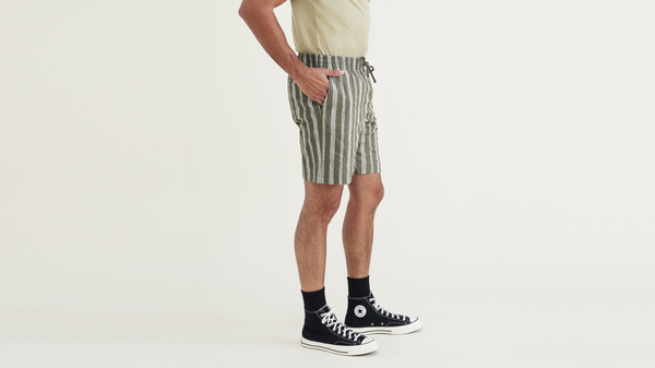 Dockers Ultimate Pull On 8.5" Short Green
