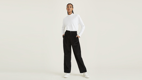 Dockers Original Pleated Khakis Straight Fit Beautiful Black