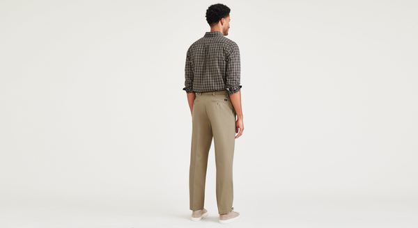 Dockers Signature Iron Free Khakis Pleated Classic Fit With Stain Defender® (Big And Tall) New British Khaki