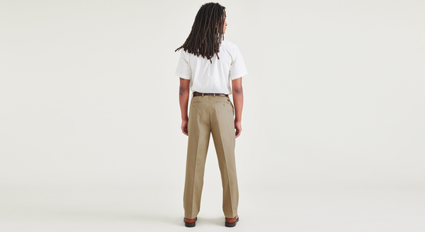 Dockers Signature Iron Free Khakis Relaxed Fit With Stain Defender® New British Khaki