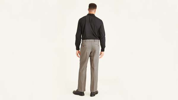 Dockers Signature Khakis Pleated Classic Fit (Big And Tall) Tan