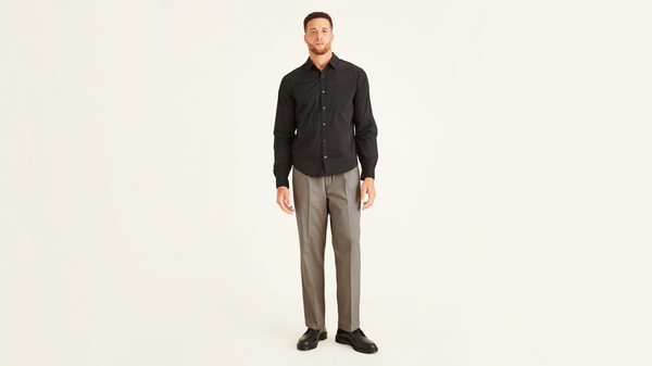 Dockers Signature Khakis Pleated Classic Fit (Big and Tall) Tan