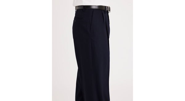 Dockers Signature Khakis Pleated Relaxed Fit Blue