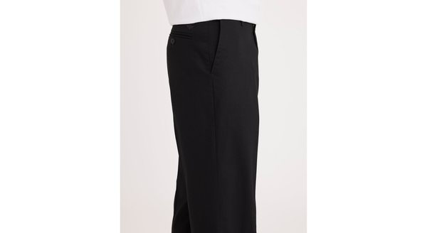 Dockers Signature Khakis Relaxed Fit Black