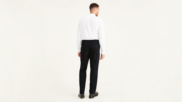Dockers Signature Khakis Classic Fit (Big And Tall) Black